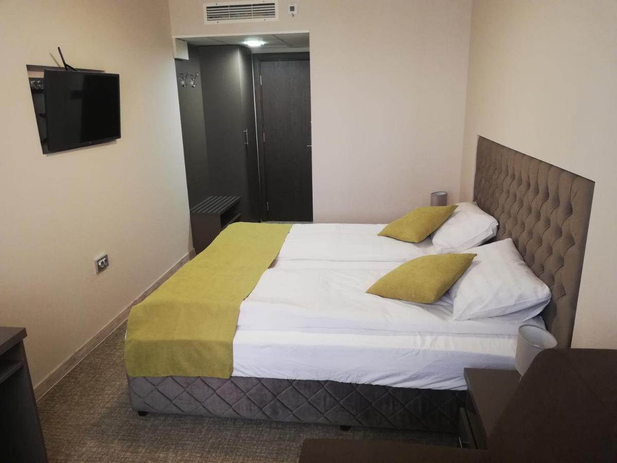 Hotel Ponti 2*