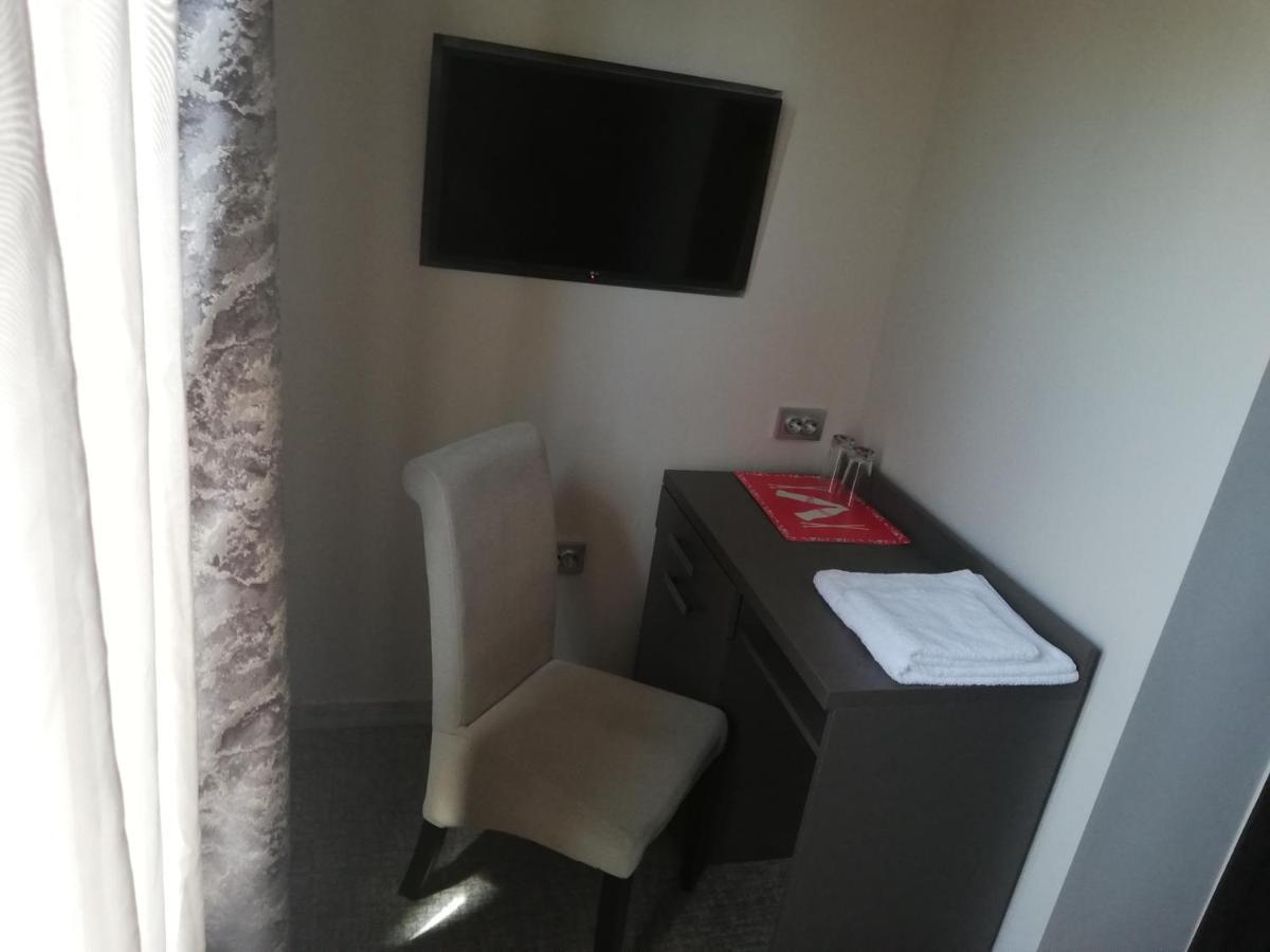 Hotel Ponti 2*